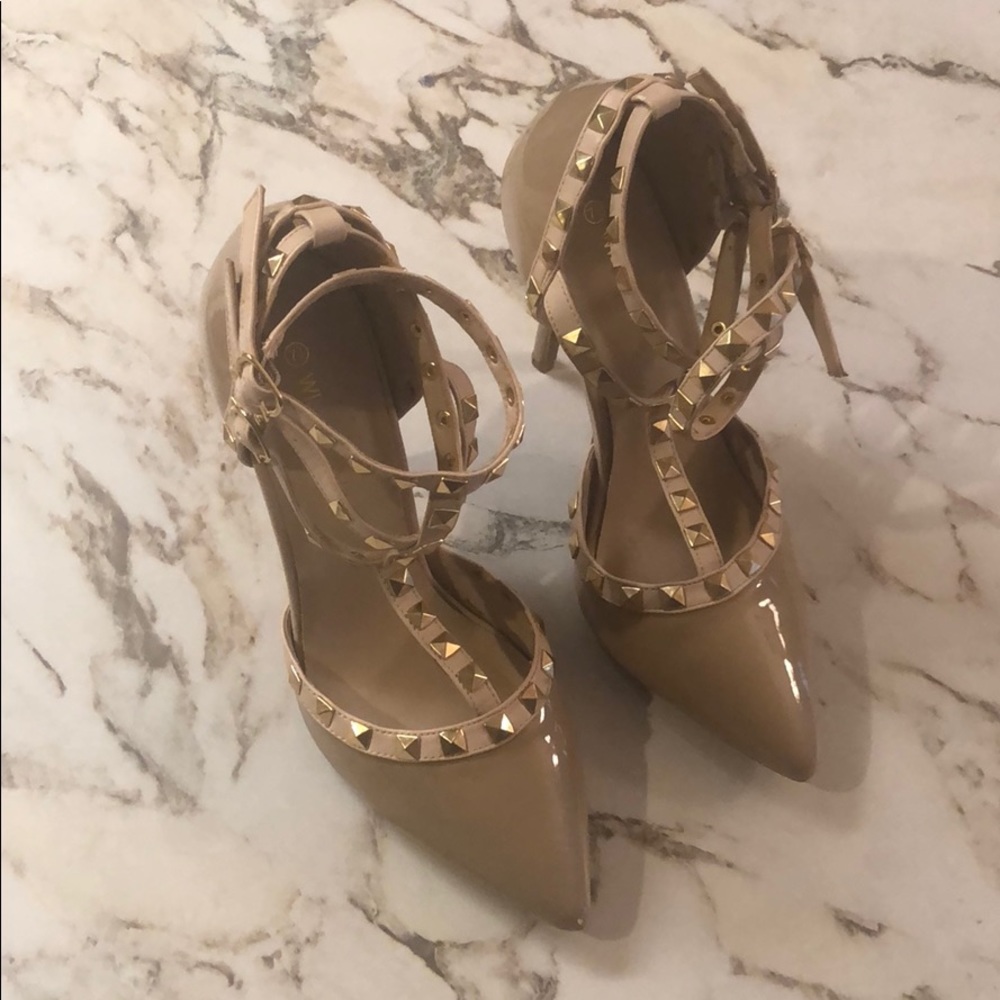 Nude hight heels